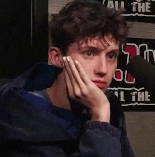 温柔图片欧美头像男,邂逅浪漫，尽显绅士魅力