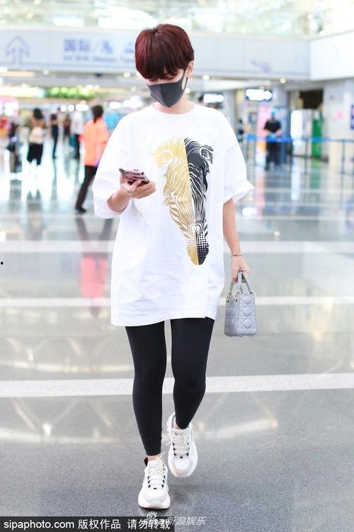 欧美红色健身裤图片,红色健身裤引领时尚新风尚